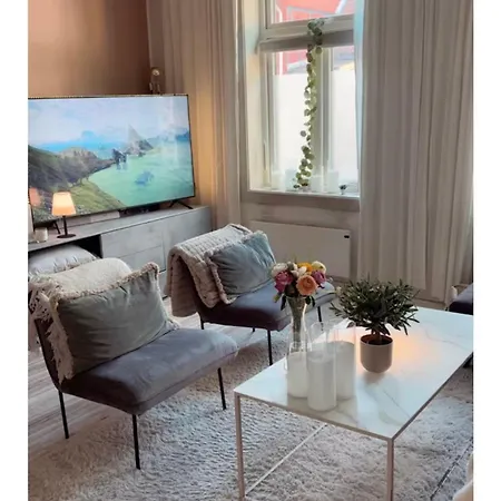 Cozy In The Heart Of Apartment